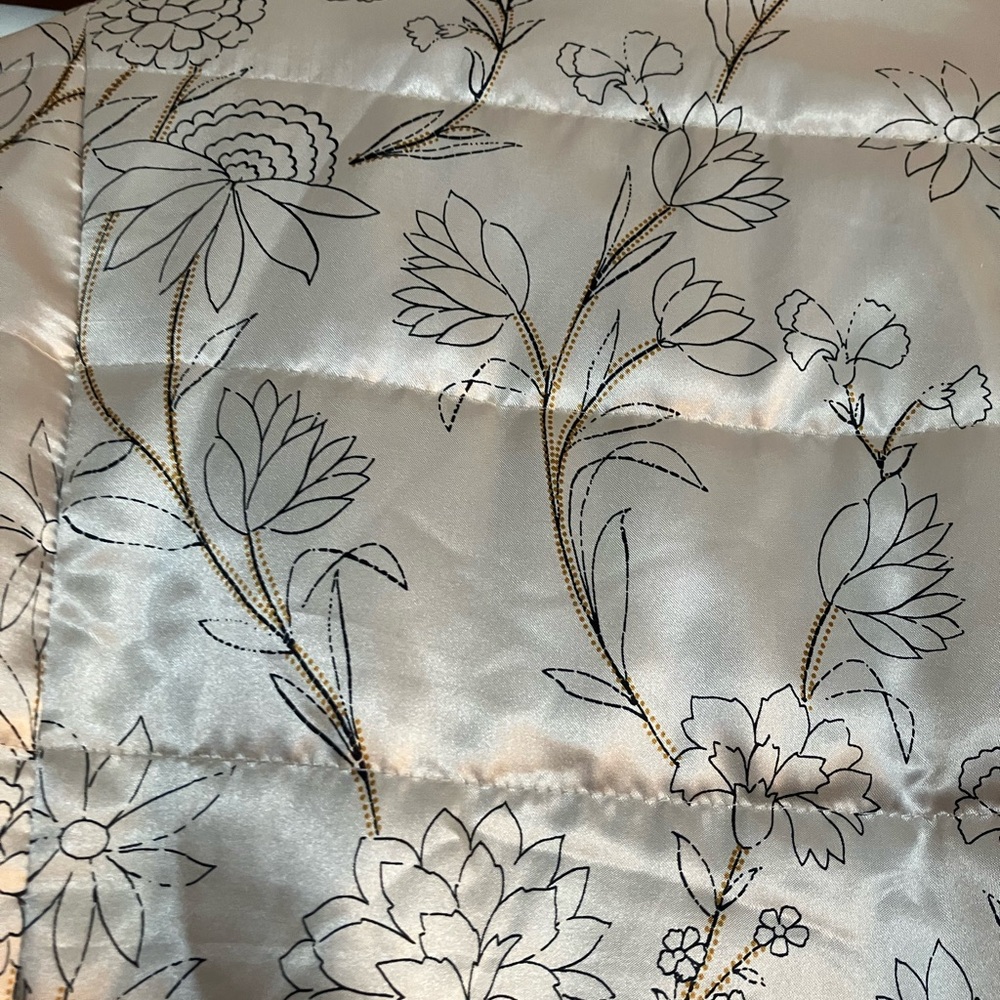 Chico's Cream Floral Faux Fur Jacket - Picture 14 of 15